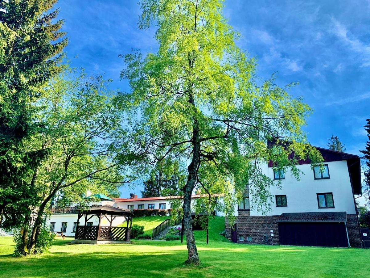 Hotel A Penzion Pegas Vlachovice 外观 照片
