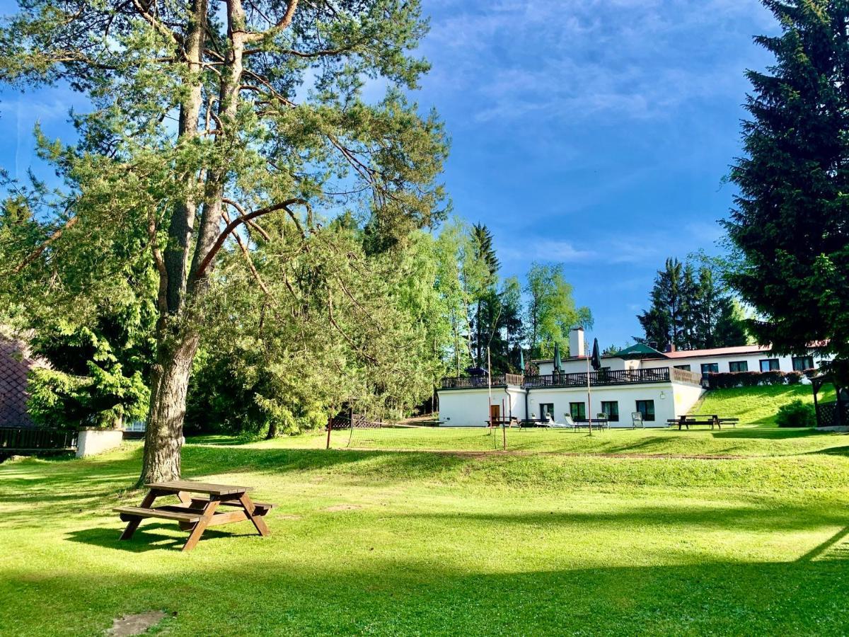 Hotel A Penzion Pegas Vlachovice 外观 照片