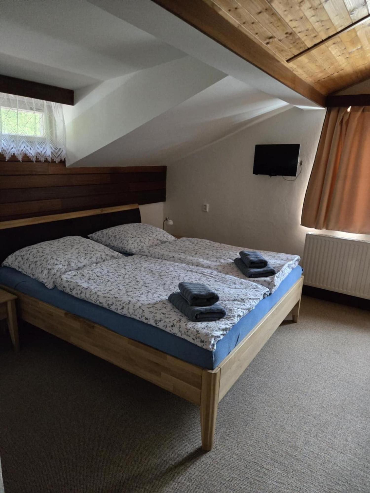 Hotel A Penzion Pegas Vlachovice 外观 照片